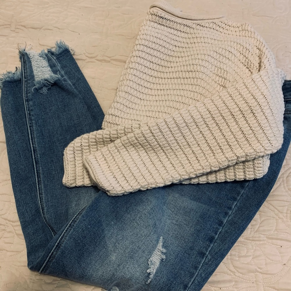 Universal Thread Knit Sweater - image 1